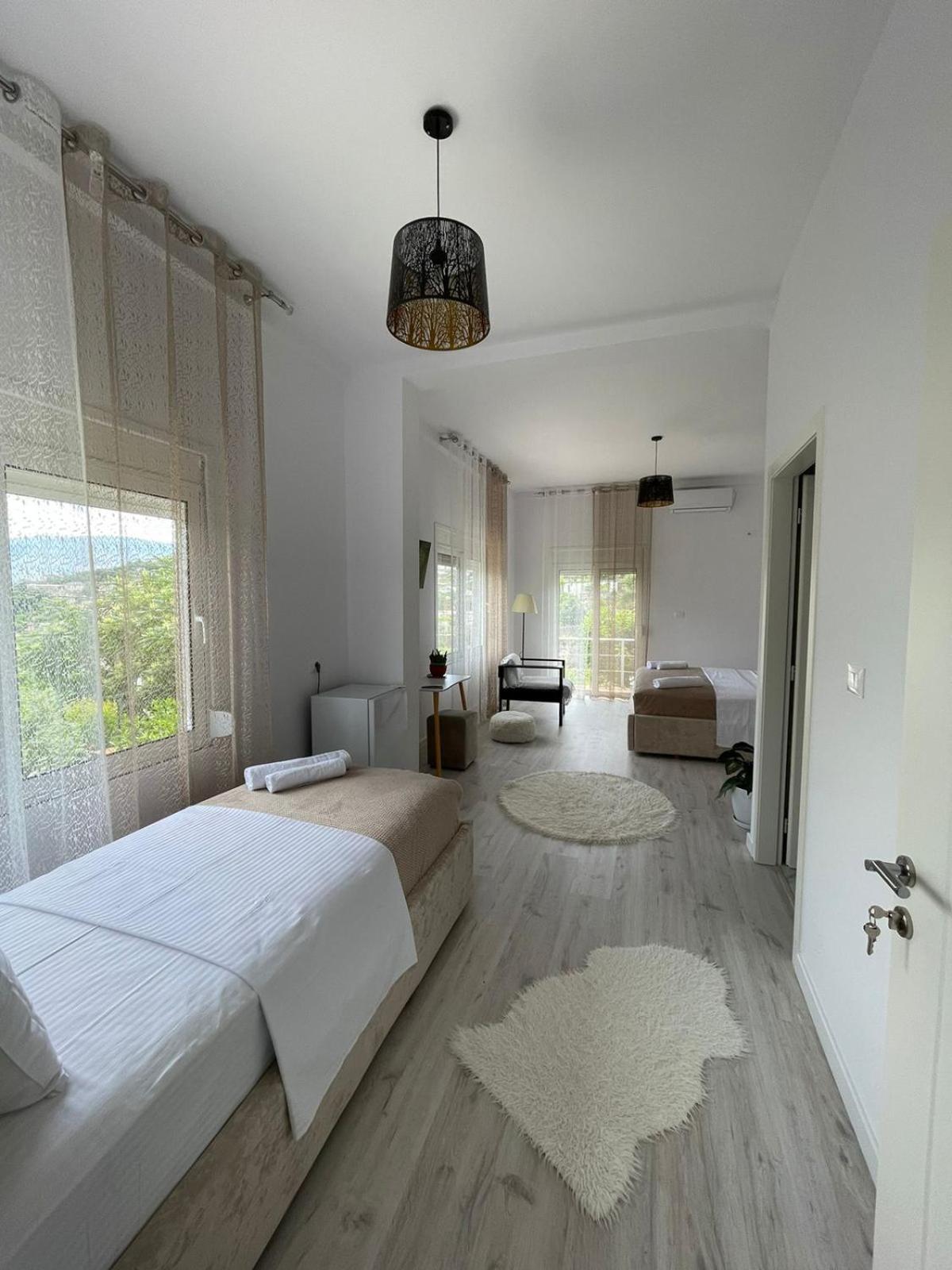 Ilvi Guesthouse Gjirokastër 외부 사진