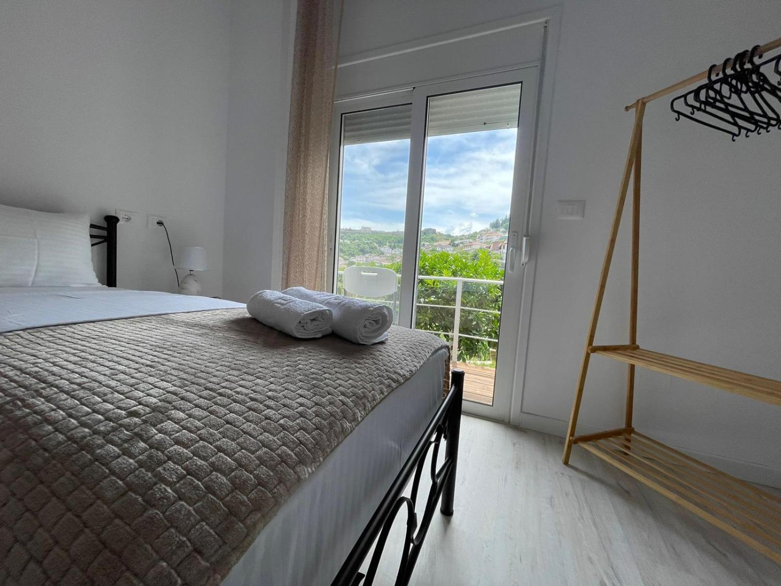 Ilvi Guesthouse Gjirokastër 외부 사진