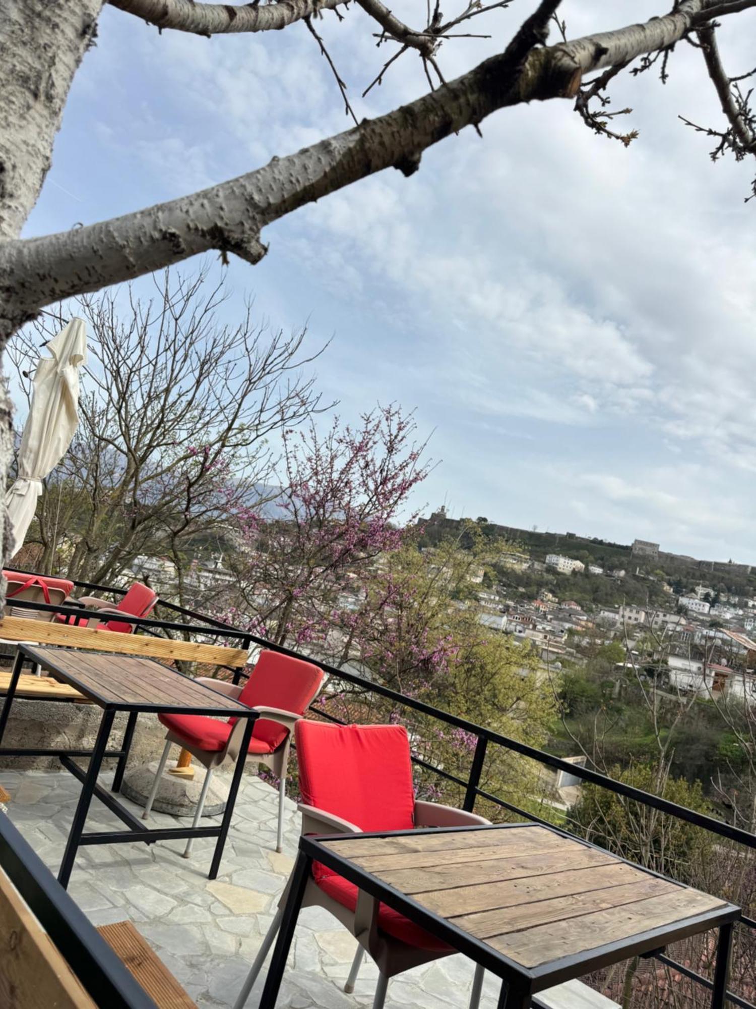 Ilvi Guesthouse Gjirokastër 외부 사진