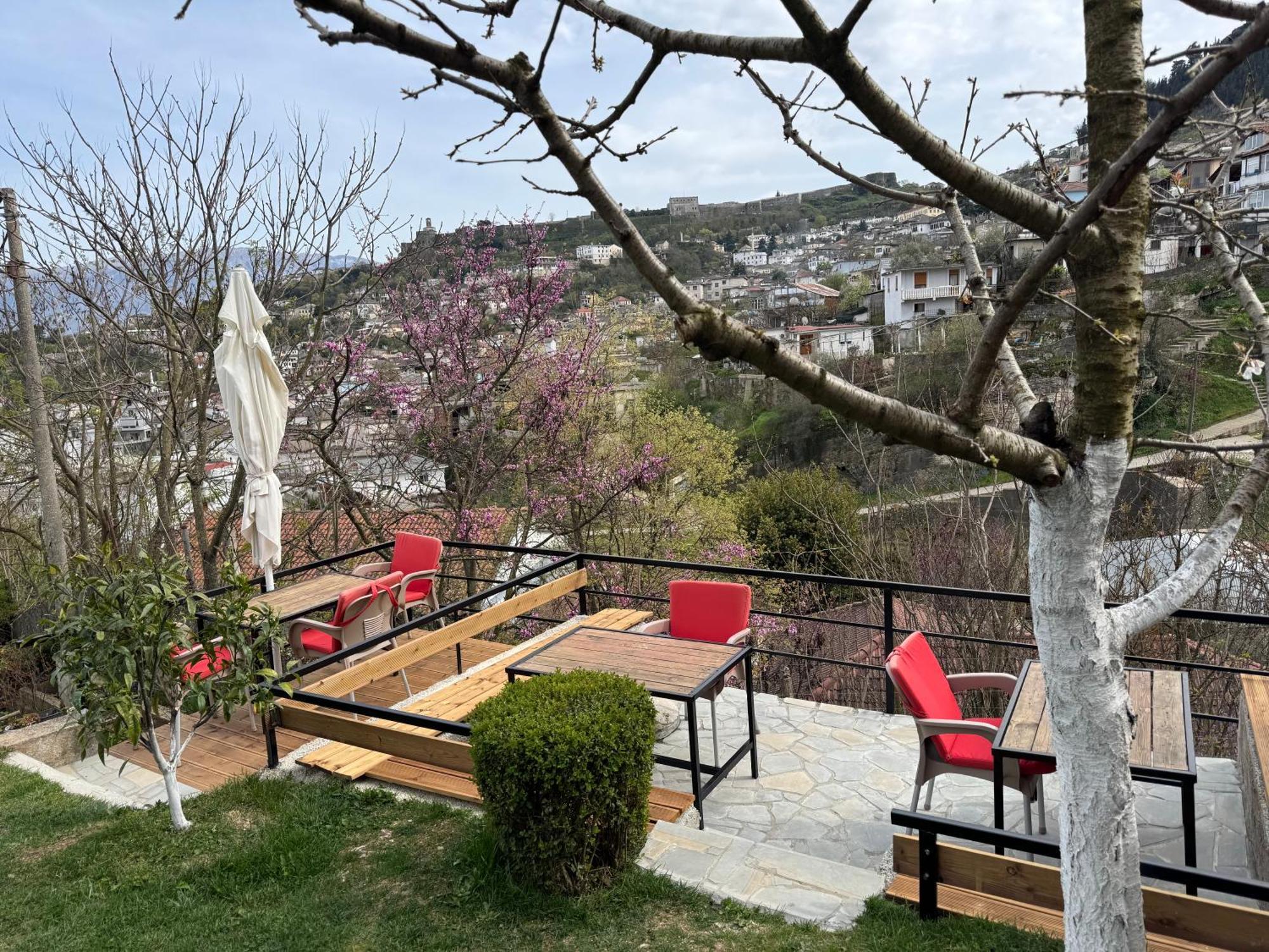 Ilvi Guesthouse Gjirokastër 외부 사진